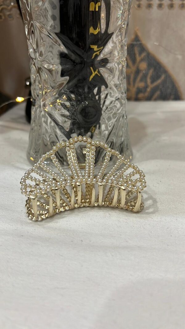 Luxury Pearls Golden Metal Catcher - Image 2