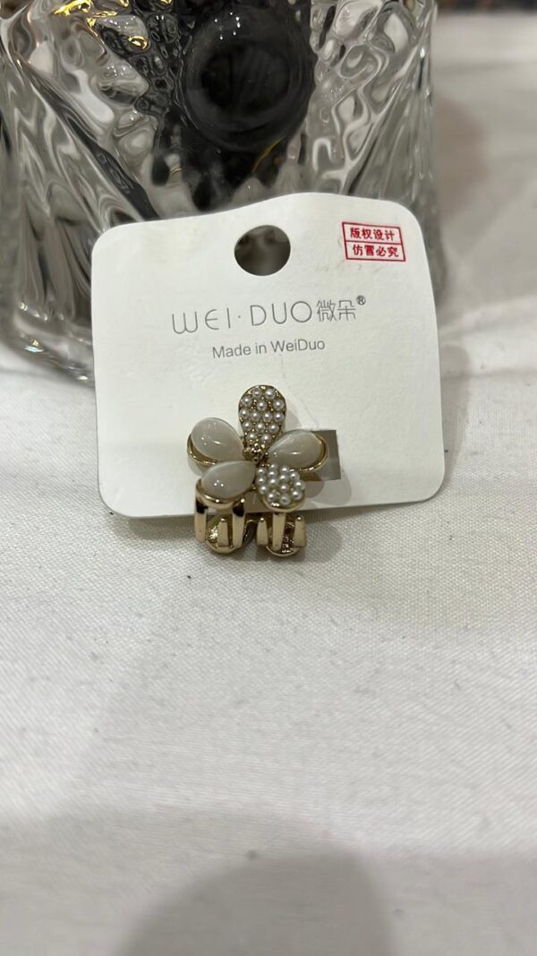 Flower Stones  Fancy Catcher FOr Partywear