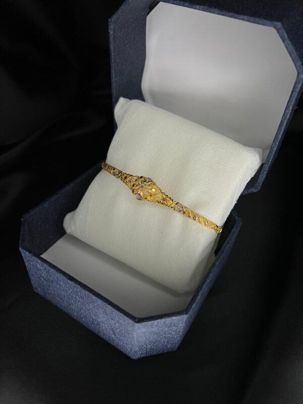 18 k Gold Plated Luxury Bracelet For Women - Image 3