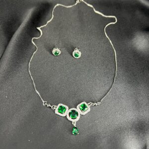 Green Stones Beutiful Neckless Set