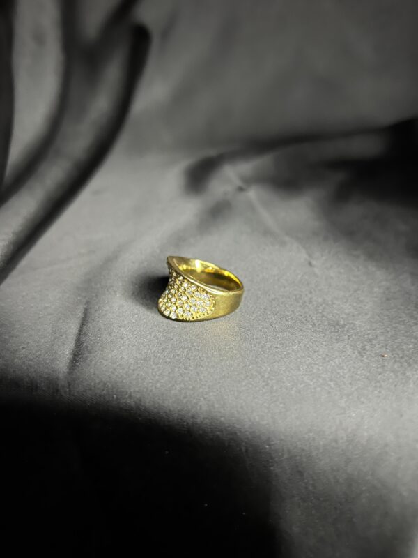 Luxury Stones Golden Ring - Image 4